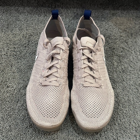 Nike Air VaporMax Flyknit 2 shoes in the "Diffused Taupe" colorway - Picture 2 of 4